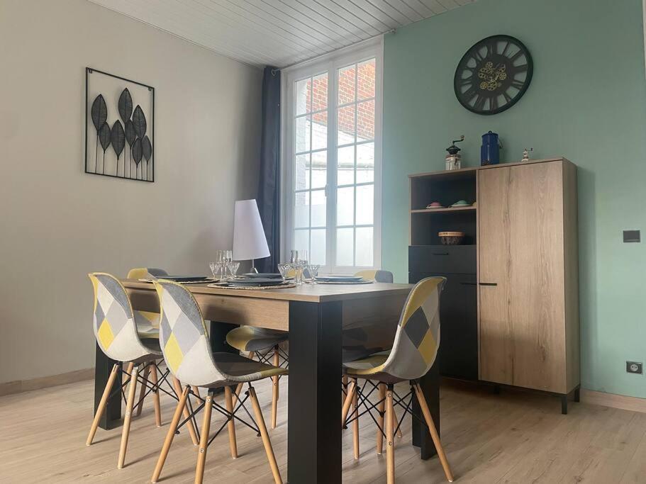 Péronne Maison A 2 Pas Du Centre Ville מראה חיצוני תמונה